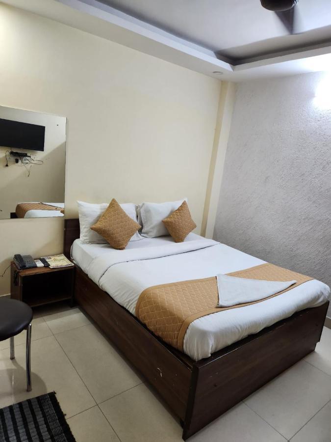 Hotel Cozy Cave Νέο Δελχί Εξωτερικό φωτογραφία