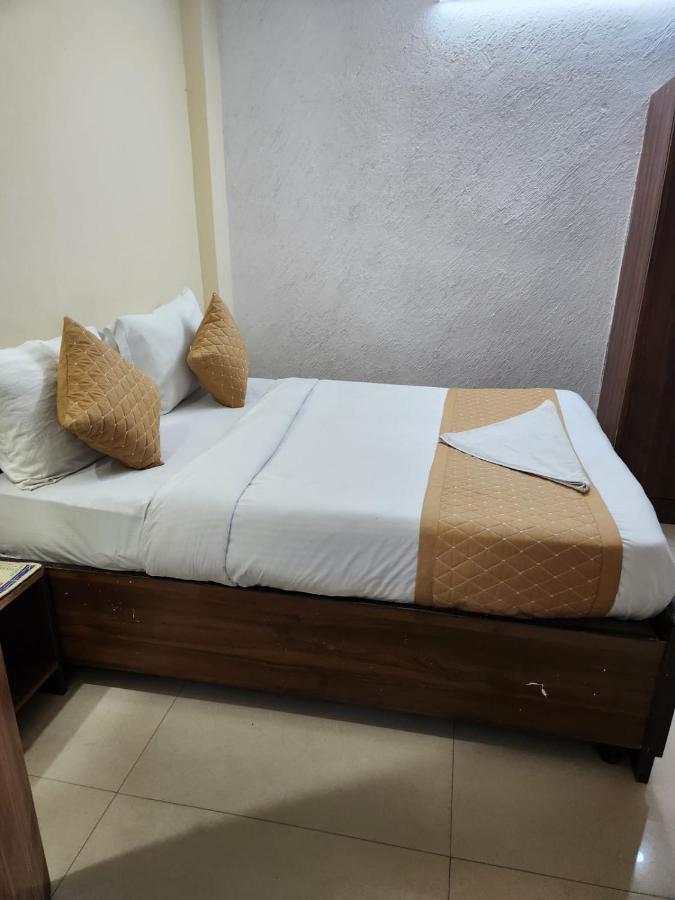 Hotel Cozy Cave Νέο Δελχί Εξωτερικό φωτογραφία