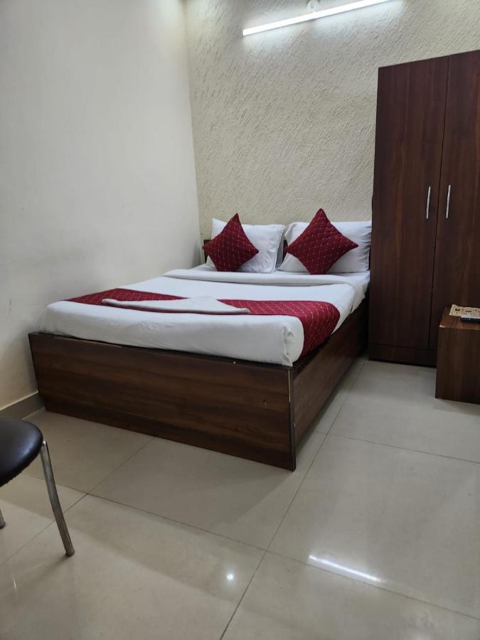 Hotel Cozy Cave Νέο Δελχί Εξωτερικό φωτογραφία