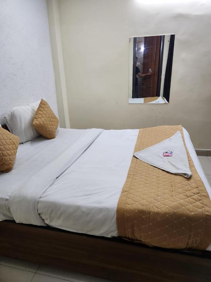Hotel Cozy Cave Νέο Δελχί Εξωτερικό φωτογραφία