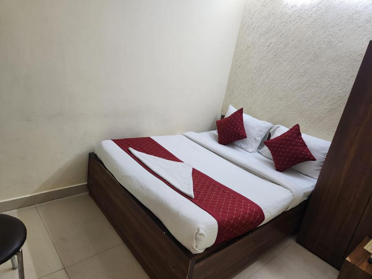 Hotel Cozy Cave Νέο Δελχί Εξωτερικό φωτογραφία