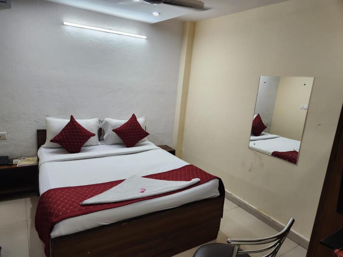 Hotel Cozy Cave Νέο Δελχί Εξωτερικό φωτογραφία
