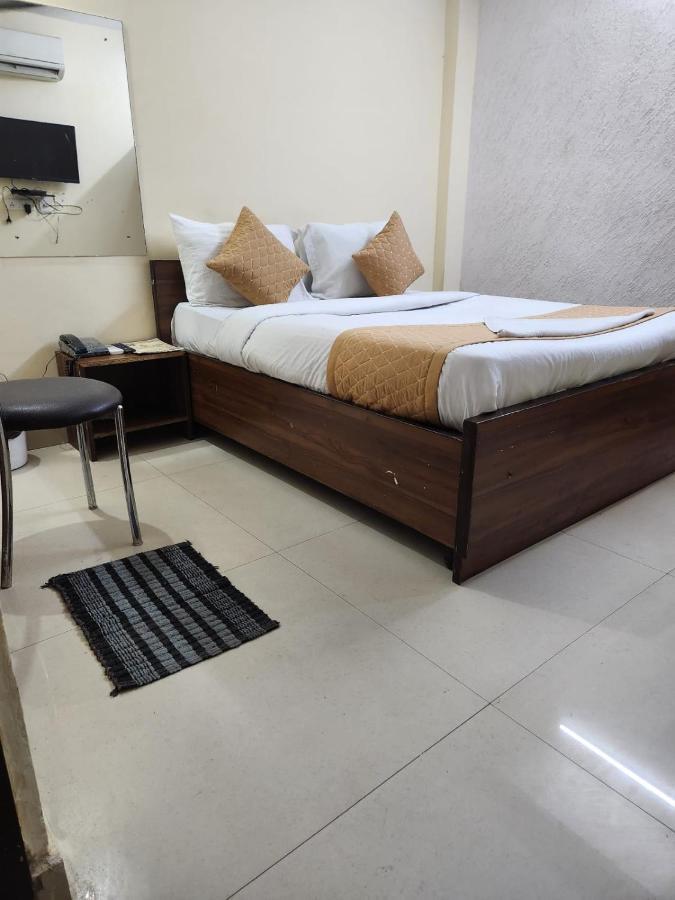 Hotel Cozy Cave Νέο Δελχί Εξωτερικό φωτογραφία